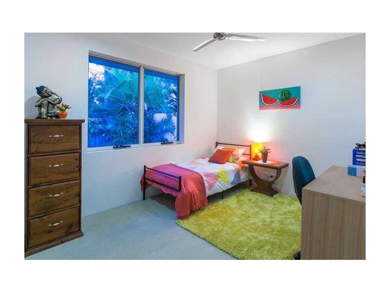 9134 Peter Senior Drive, Hope Island QLD 4212