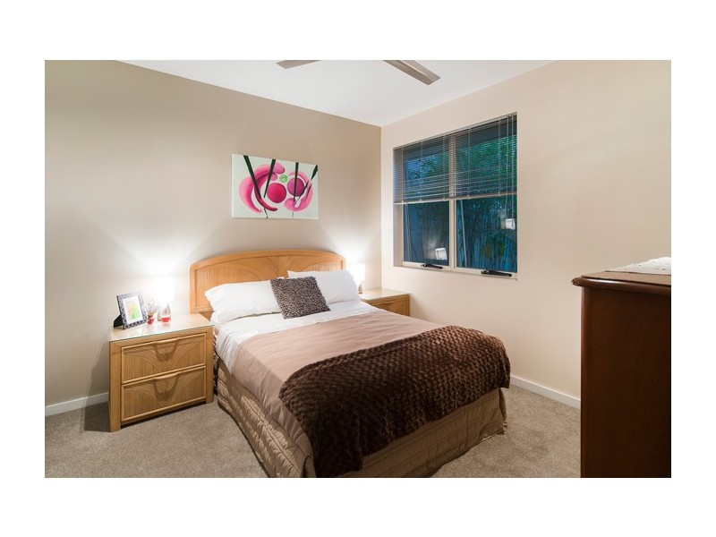 9134 Peter Senior Drive, Hope Island QLD 4212