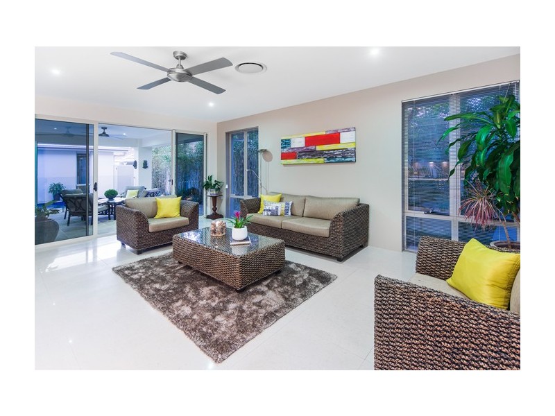 9134 Peter Senior Drive, Hope Island QLD 4212