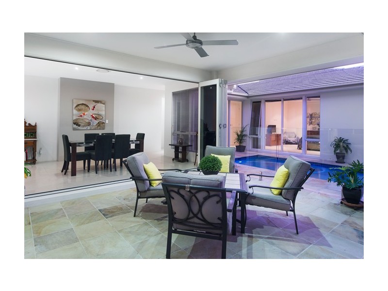 9134 Peter Senior Drive, Hope Island QLD 4212