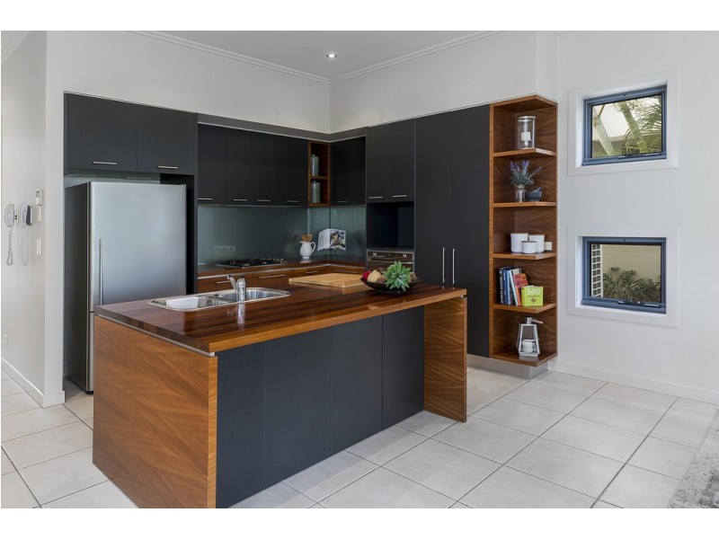 6035 Lucerne Circuit, Hope Island QLD 4212