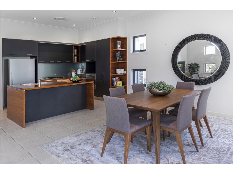 6035 Lucerne Circuit, Hope Island QLD 4212