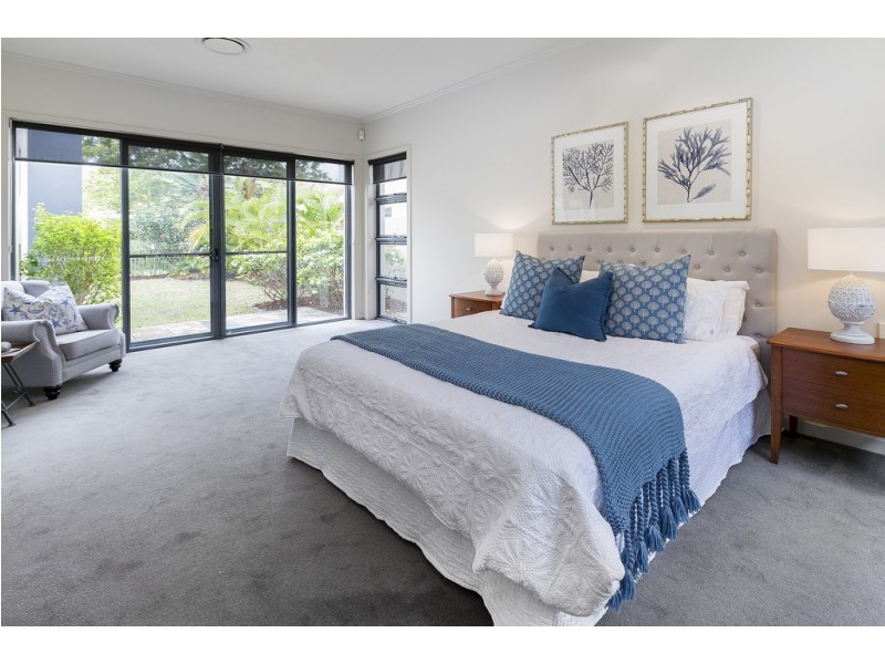 6035 Lucerne Circuit, Hope Island QLD 4212