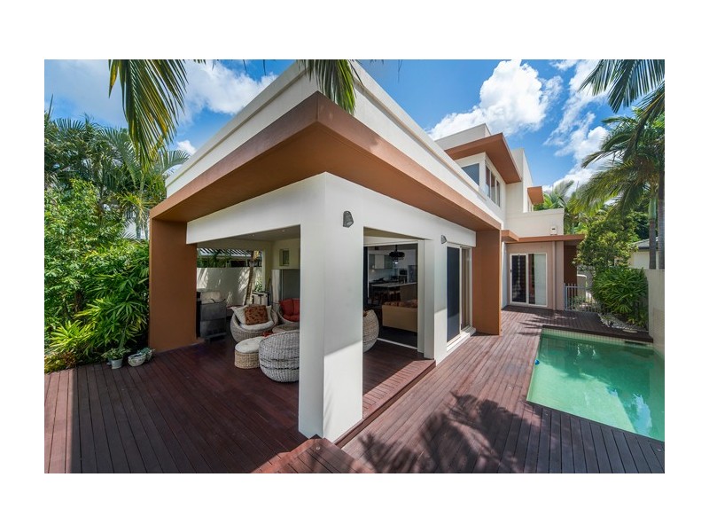6016 Calardo Avenue, Hope Island QLD 4212