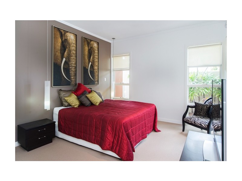 6016 Calardo Avenue, Hope Island QLD 4212