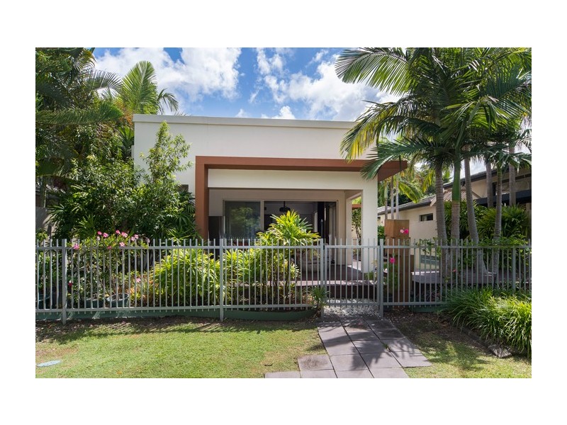 6016 Calardo Avenue, Hope Island QLD 4212