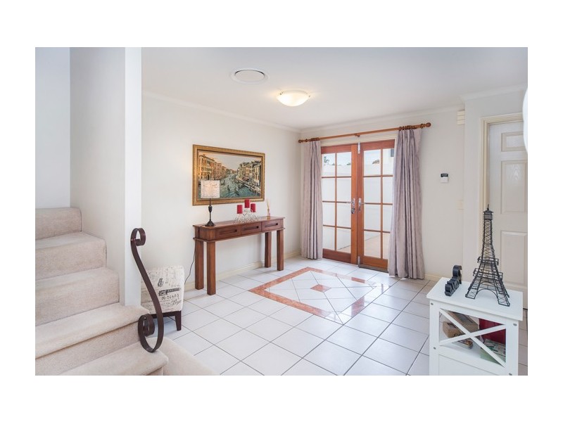 Hope Island QLD 4212