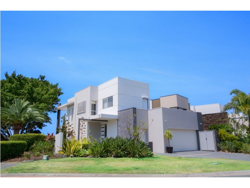 6063 Lugano Drive, Hope Island QLD 4212