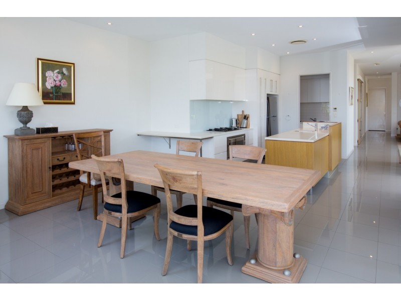 6063 Lugano Drive, Hope Island QLD 4212