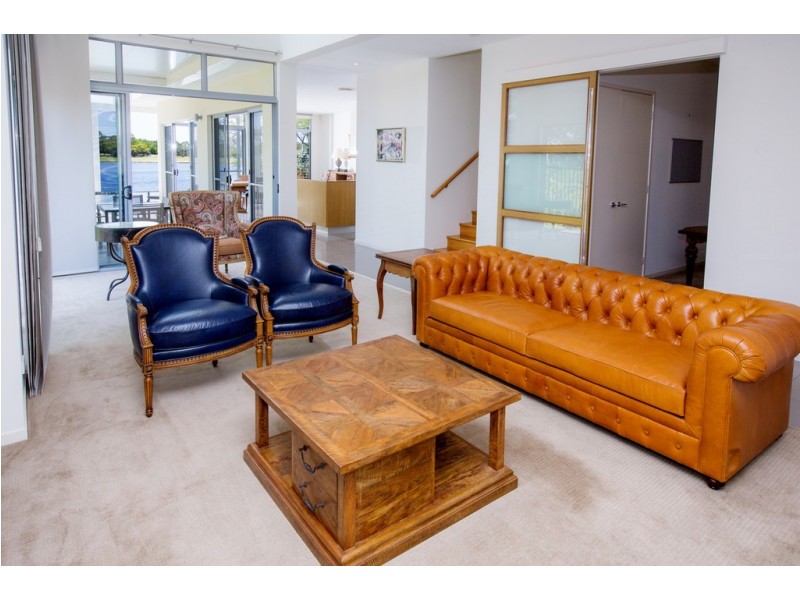 6063 Lugano Drive, Hope Island QLD 4212