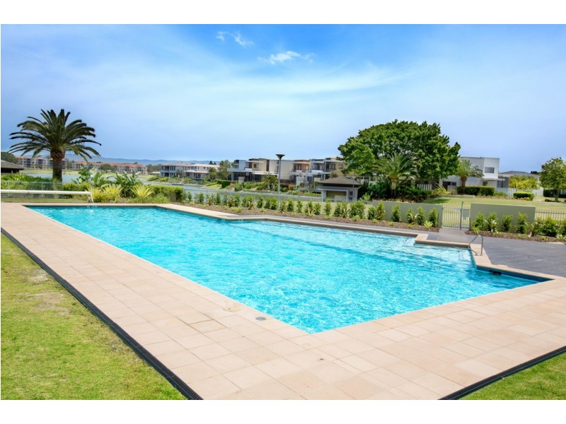 6063 Lugano Drive, Hope Island QLD 4212