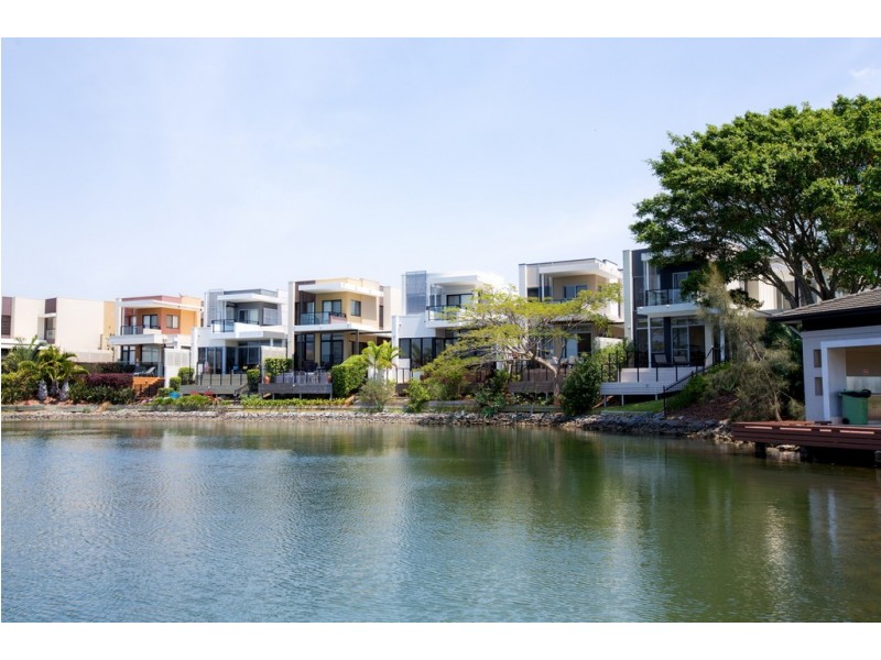 6063 Lugano Drive, Hope Island QLD 4212