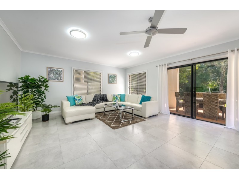 8862 Magnolia Drive East, Hope Island QLD 4212