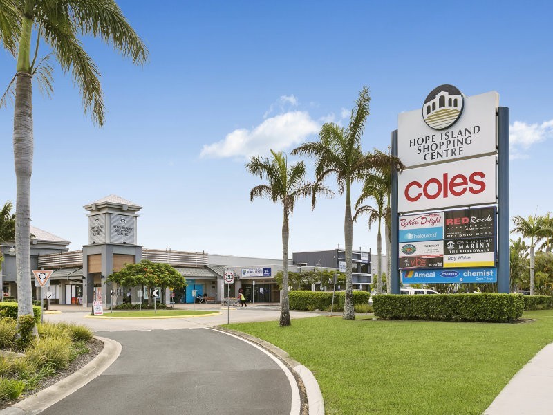 8862 Magnolia Drive East, Hope Island QLD 4212