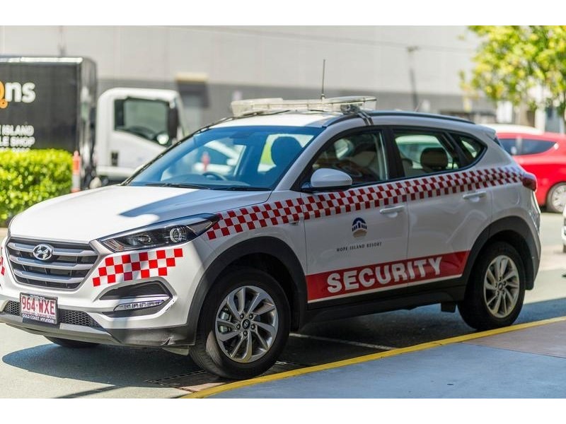 8862 Magnolia Drive East, Hope Island QLD 4212