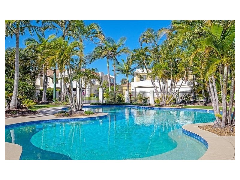 8862 Magnolia Drive East, Hope Island QLD 4212