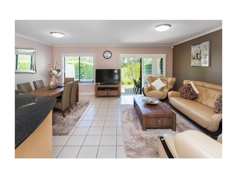 8885 Magnolia Drive East, Hope Island QLD 4212