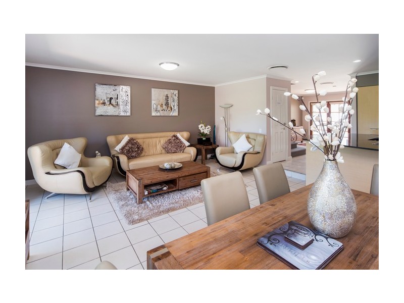 8885 Magnolia Drive East, Hope Island QLD 4212