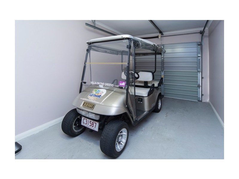 8885 Magnolia Drive East, Hope Island QLD 4212