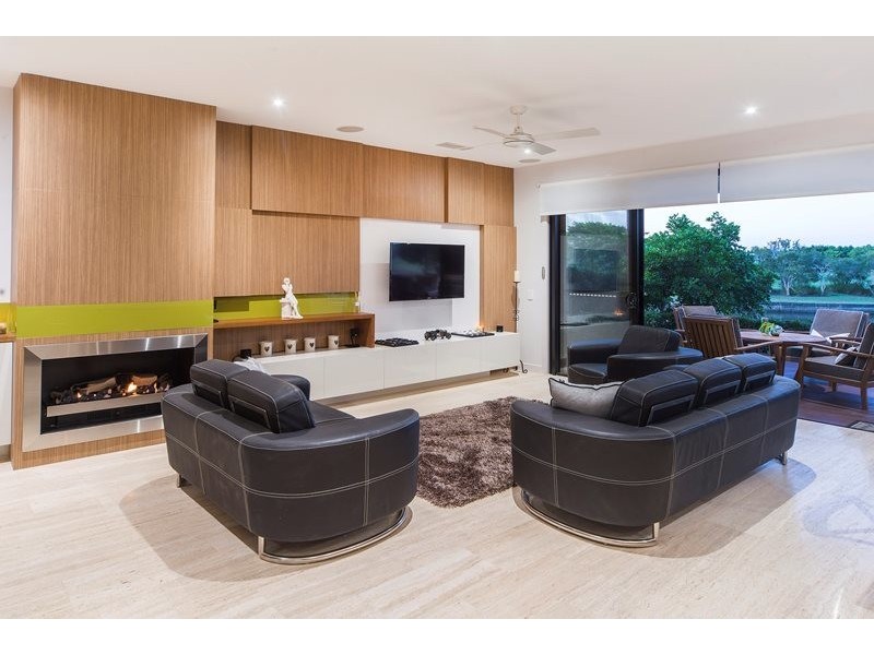 7679 Fairway Boulevard, Hope Island QLD 4212