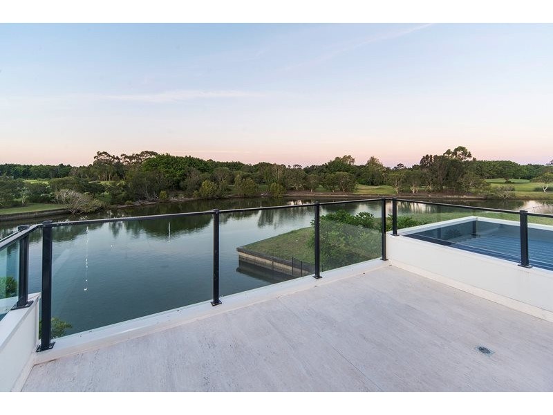 7679 Fairway Boulevard, Hope Island QLD 4212