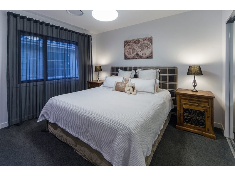 7679 Fairway Boulevard, Hope Island QLD 4212