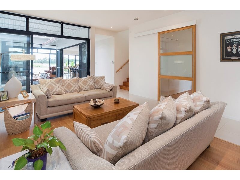 6065 Lugano Drive, Hope Island QLD 4212