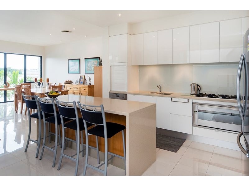 6065 Lugano Drive, Hope Island QLD 4212