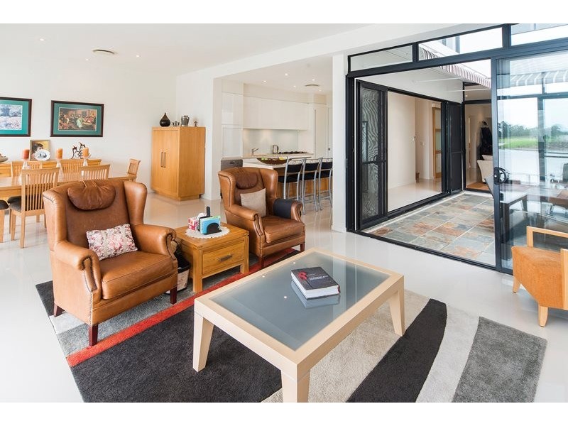 6065 Lugano Drive, Hope Island QLD 4212