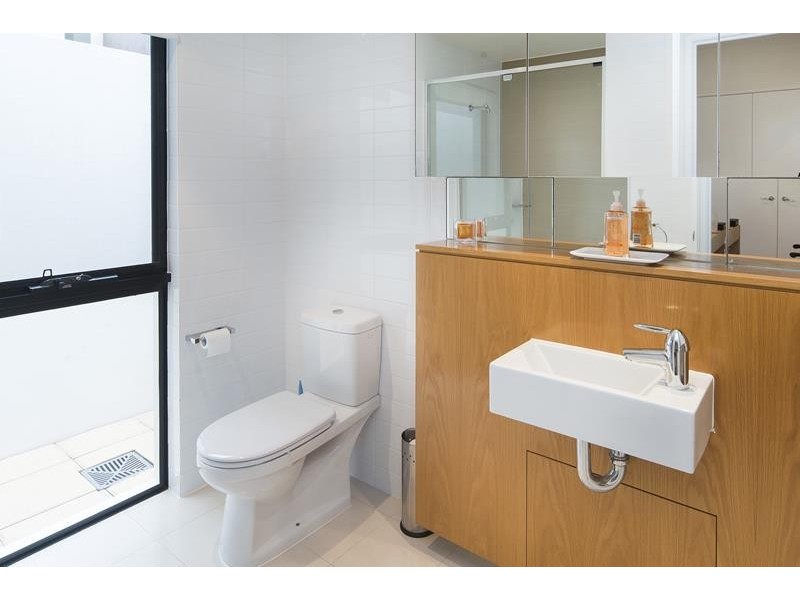 6065 Lugano Drive, Hope Island QLD 4212