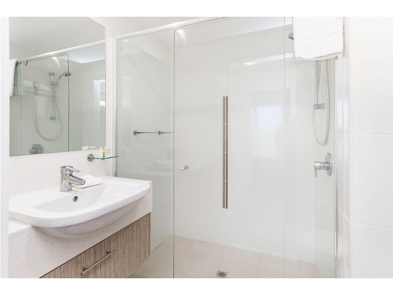 1316/2 Activa Way, Hope Island QLD 4212