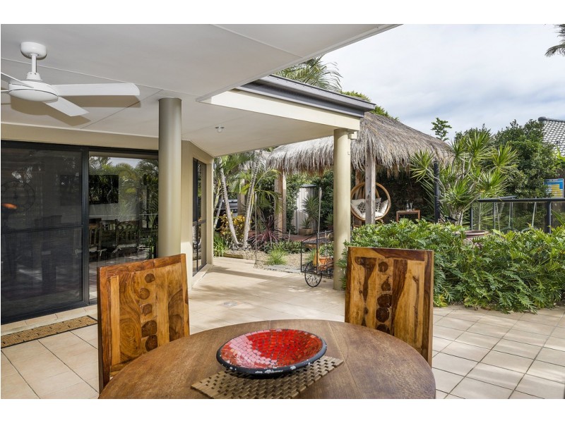 16 Dallow Crescent, Helensvale QLD 4212