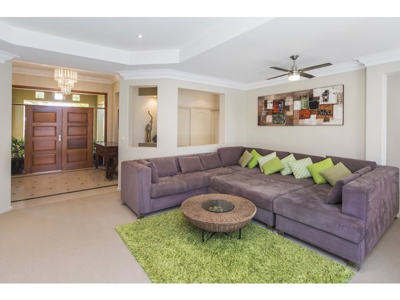 38 John Dalley Drive, Helensvale QLD 4212
