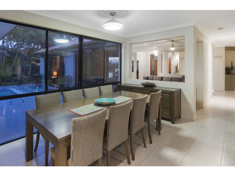 38 John Dalley Drive, Helensvale QLD 4212
