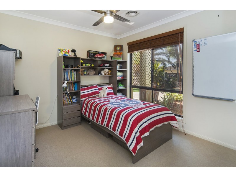38 John Dalley Drive, Helensvale QLD 4212