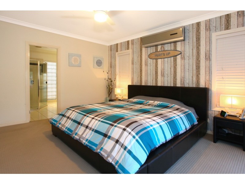 31 John Dalley Drive, Helensvale QLD 4212