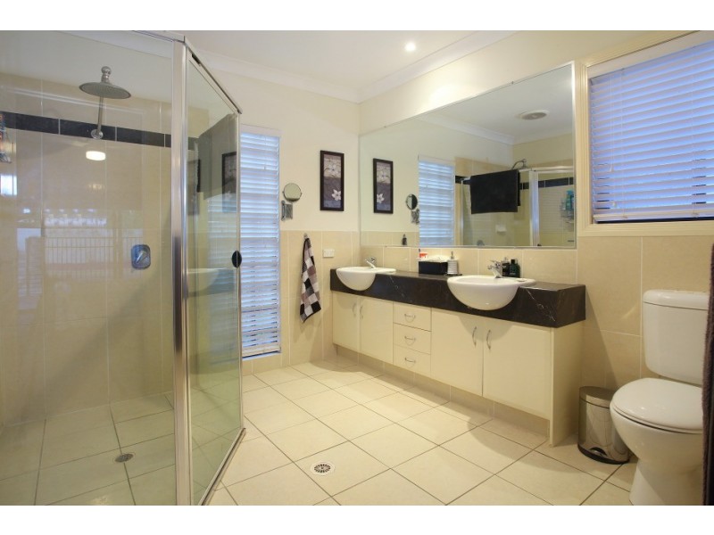 31 John Dalley Drive, Helensvale QLD 4212