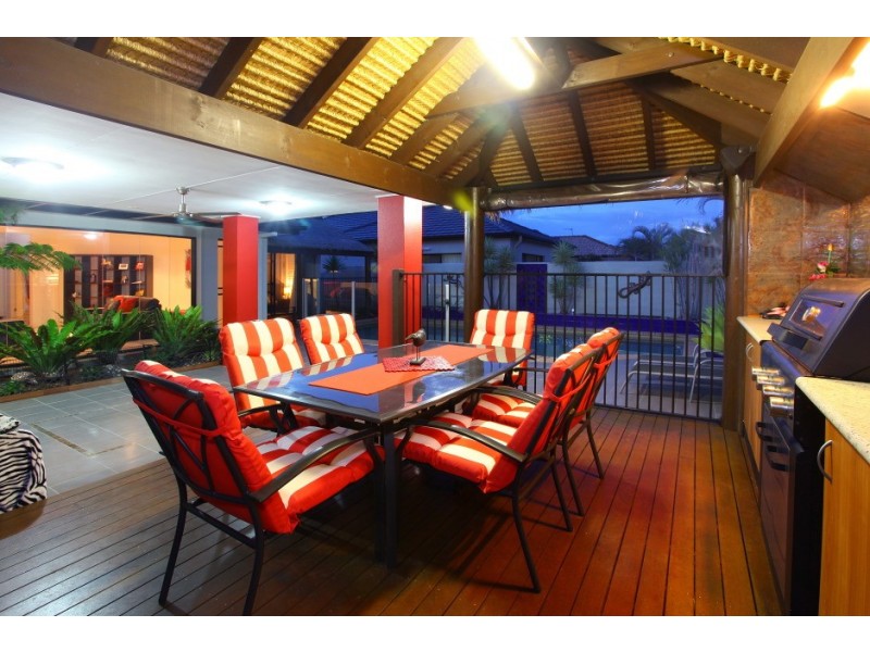 31 John Dalley Drive, Helensvale QLD 4212