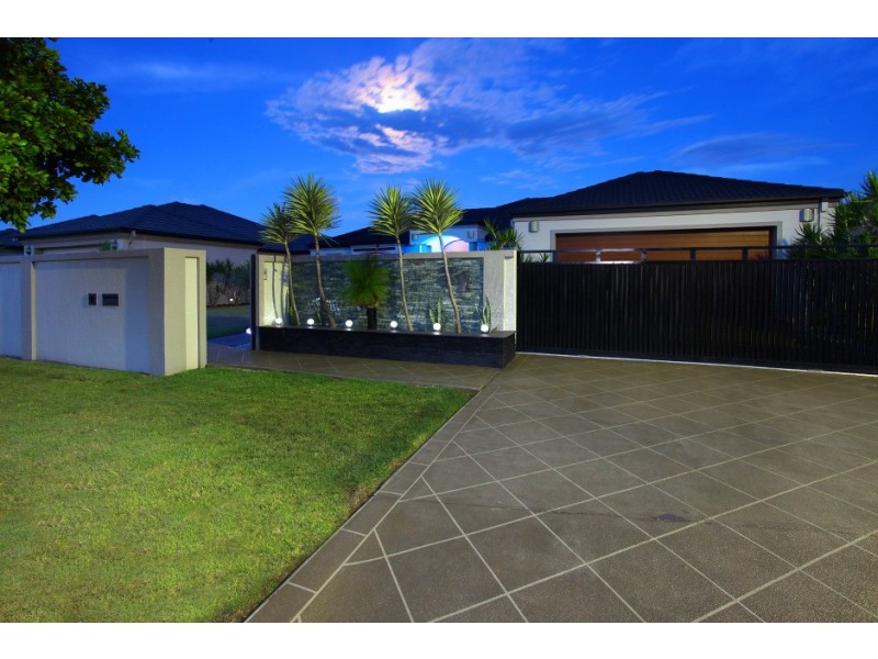 31 John Dalley Drive, Helensvale QLD 4212