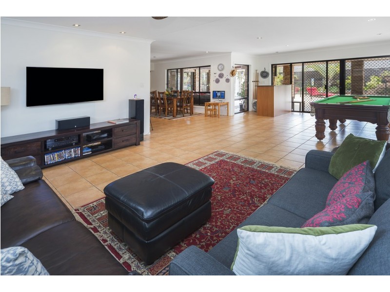 21 John Dalley Drive, Helensvale QLD 4212