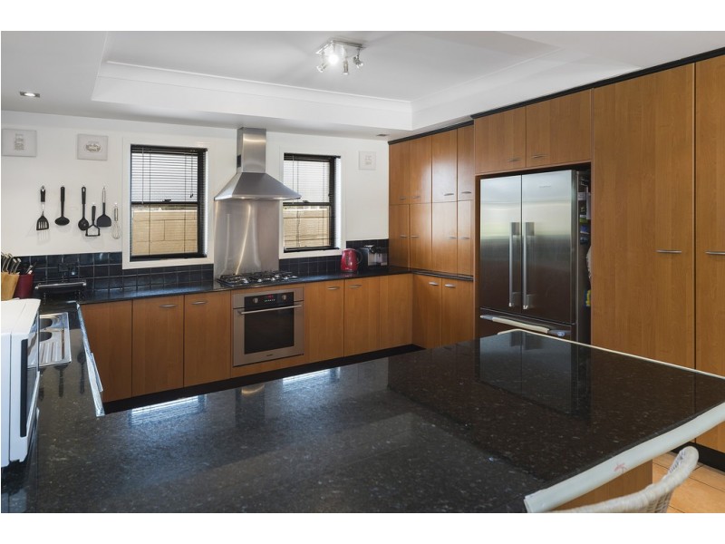 21 John Dalley Drive, Helensvale QLD 4212