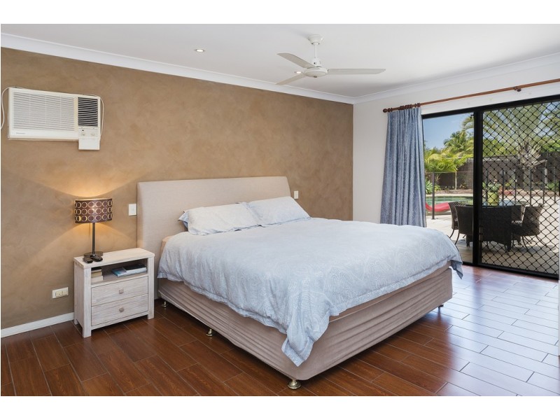 21 John Dalley Drive, Helensvale QLD 4212