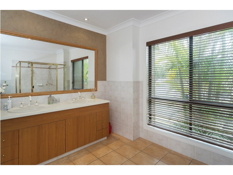 21 John Dalley Drive, Helensvale QLD 4212