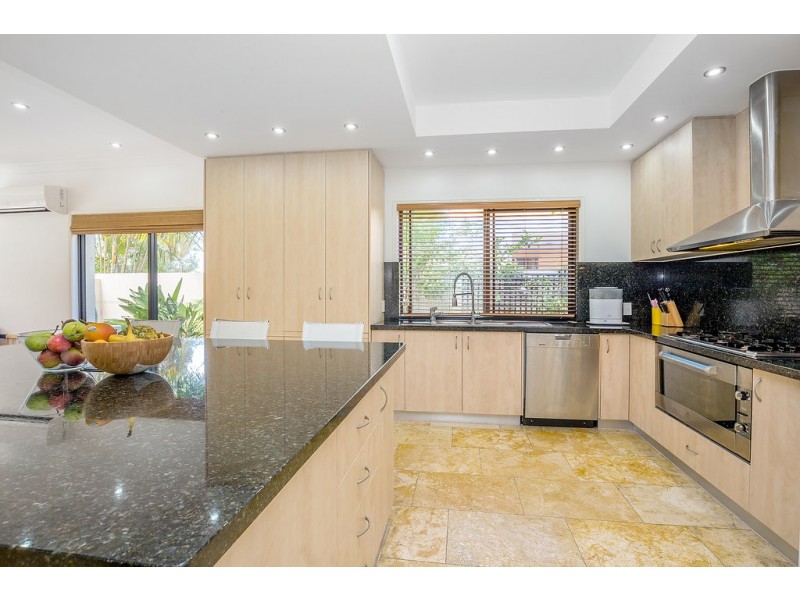 19 Tranquility Circuit, Helensvale QLD 4212