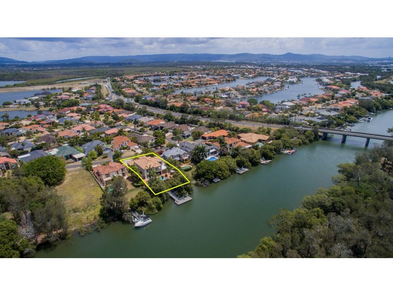 19 Tranquility Circuit, Helensvale QLD 4212