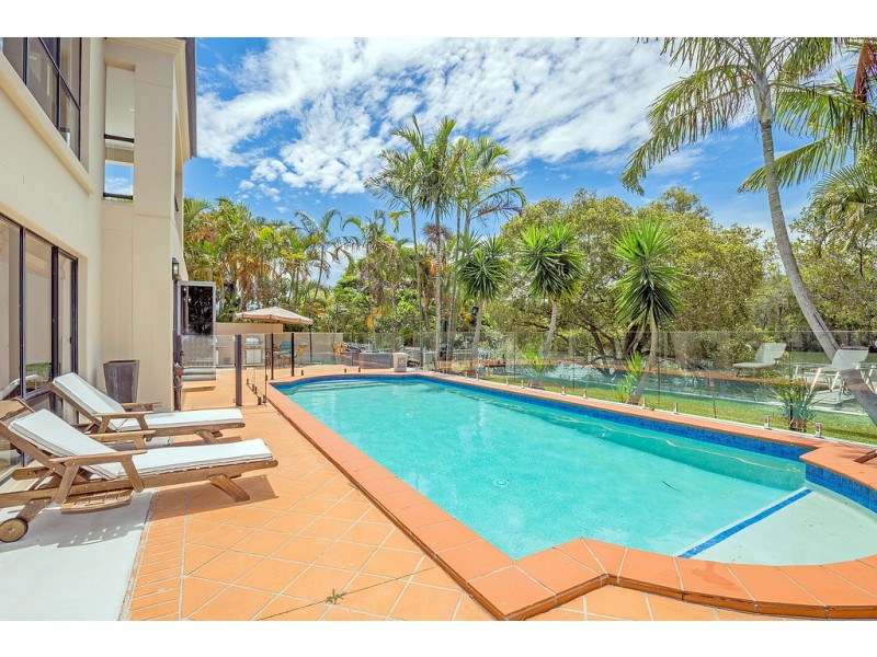 19 Tranquility Circuit, Helensvale QLD 4212
