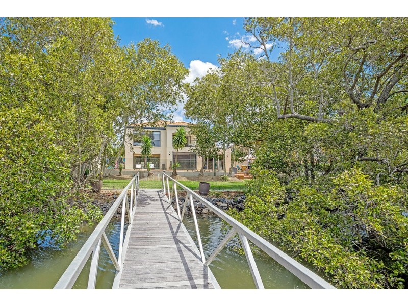 19 Tranquility Circuit, Helensvale QLD 4212