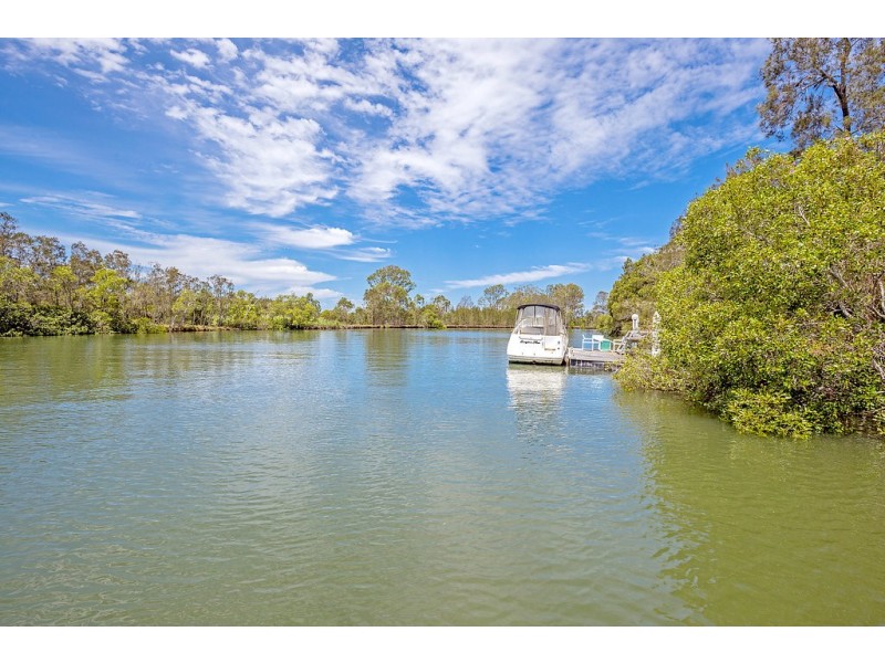 19 Tranquility Circuit, Helensvale QLD 4212