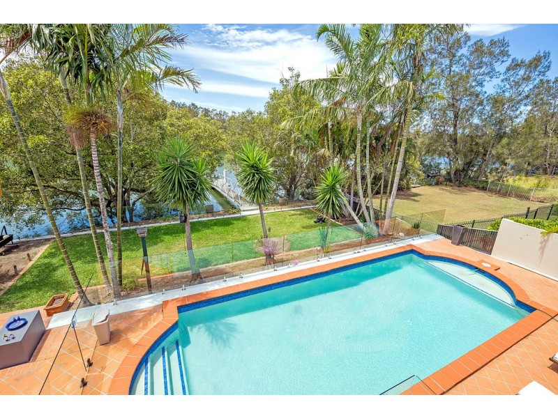 19 Tranquility Circuit, Helensvale QLD 4212