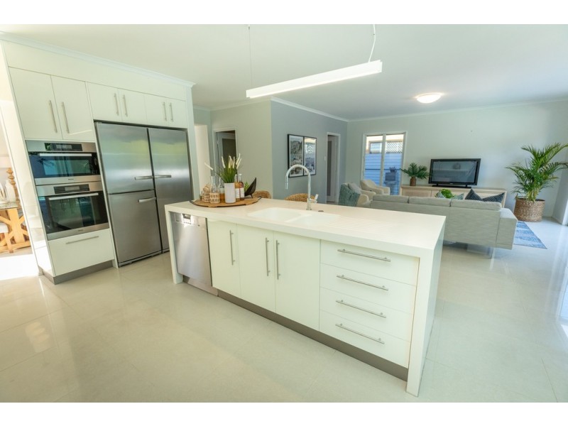 15 Wisemans Court, Helensvale QLD 4212